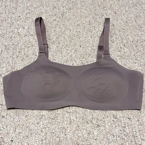 Knix evolution reversible bra, size 2 (fits 36A, 34B, 32C)